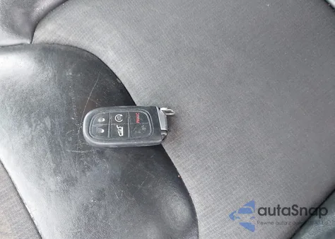 2018 Jeep Cherokee Latitude Plus 4X4 из США, поврежденный, VIN 1C4PJMLX0JD549607